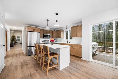 48 Walnut St, Douglas, MA 01516 photo 10