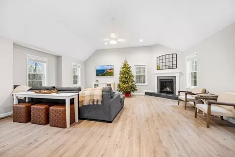 48 Walnut St, Douglas, MA 01516 photo 3