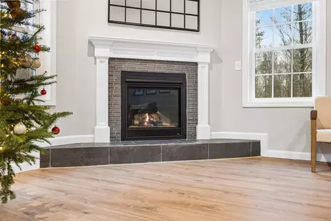 48 Walnut St, Douglas, MA 01516 photo 5