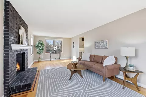 10 Woodcrest Rd, Springfield, MA 01129 photo 5