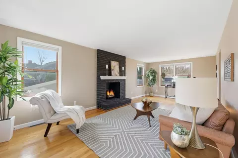 10 Woodcrest Rd, Springfield, MA 01129 photo 3