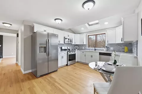 10 Woodcrest Rd, Springfield, MA 01129 photo 7