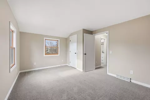 10 Woodcrest Rd, Springfield, MA 01129 photo 21
