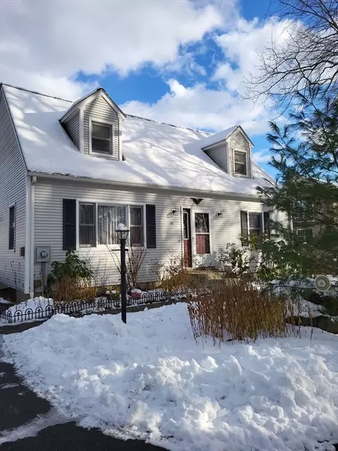 10 Moss Ln, Belchertown, MA 01007