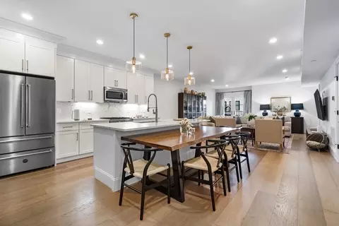 258-260 W 3rd St #1, Boston, MA 02127