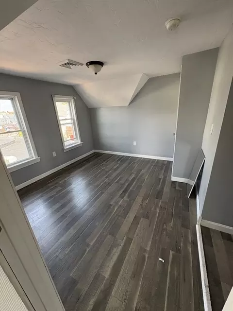 211 Elm, Everett, MA 02149 photo 4