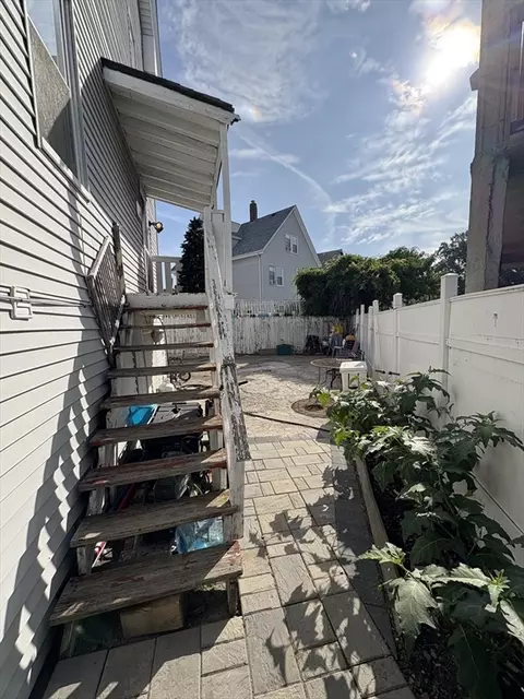 211 Elm, Everett, MA 02149 photo 33