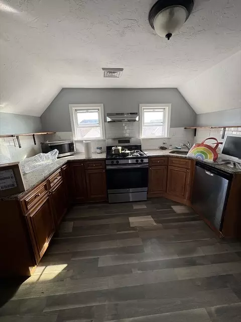 211 Elm, Everett, MA 02149 photo 6