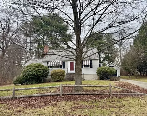 55 Ivan St, Lexington, MA 02420