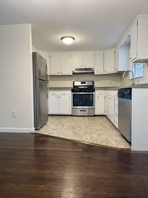 Kitchen - 55 Chickadee Ln, Centerville, MA 02632 photo 2 of 3