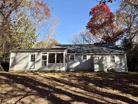 Exterior - 55 Chickadee Ln, Centerville, MA 02632 photo 4 of 7