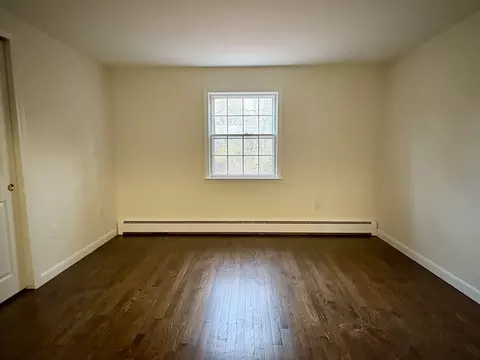 Bedroom - 55 Chickadee Ln, Centerville, MA 02632 photo 2 of 5