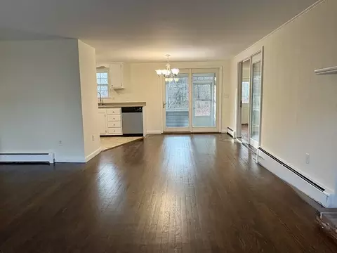 Living - 55 Chickadee Ln, Centerville, MA 02632 photo 2 of 3