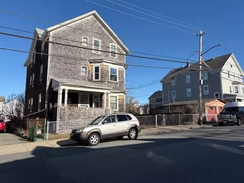 644-648 King Philip St, Fall River, MA 02724