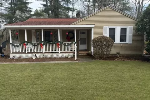26 Dean St, Norton, MA 02766