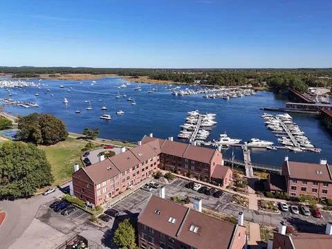 126 Merrimac St #47, Newburyport, MA 01950