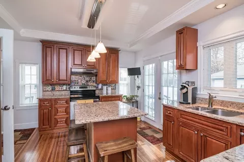 108 Brunswick St, Springfield, MA 01108 photo 8