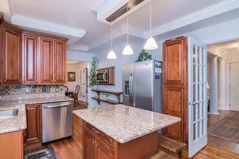 108 Brunswick St, Springfield, MA 01108 photo 9