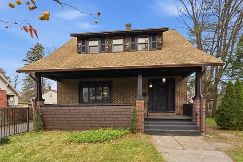 10 Mckinley Ter, Westfield, MA 01085