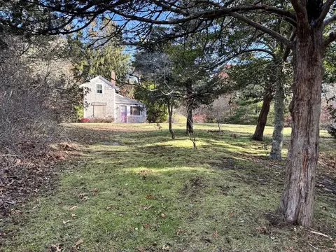 30 Pond St, Osterville, MA 02655 photo 2