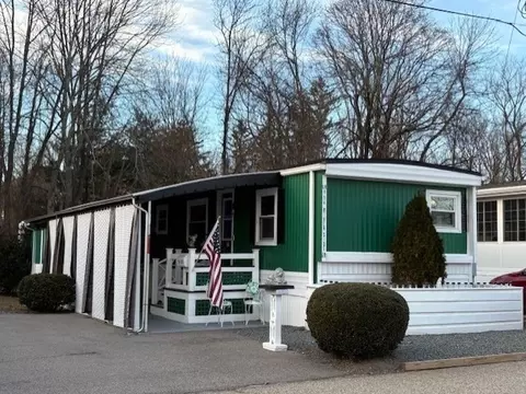 300 E Washington #54 R, North Attleboro, MA 02760
