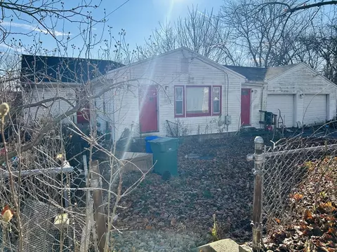 90 W Carpenter, Attleboro, MA 02703