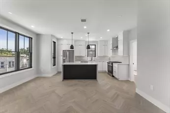 106 Moore #8, Boston, MA 02128