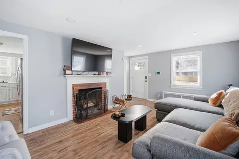 13 Bither St, Springfield, MA 01118 photo 7