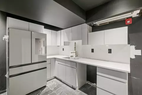 Kitchen - 883 Greendale Ave, Needham, MA 02492 photo 5 of 5