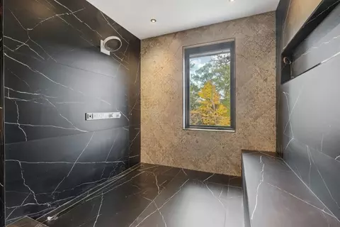 Bath - 883 Greendale Ave, Needham, MA 02492 photo 5 of 12