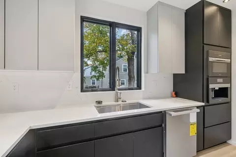 Kitchen - 883 Greendale Ave, Needham, MA 02492 photo 4 of 5