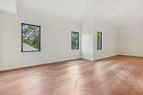 Living - 883 Greendale Ave, Needham, MA 02492 photo 3 of 5