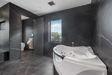 Bath - 883 Greendale Ave, Needham, MA 02492 photo 6 of 12