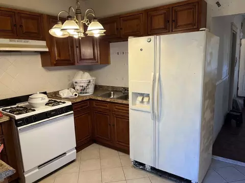 315-319 William St, Fall River, MA 02721 photo 3