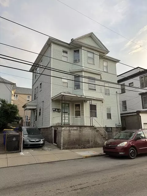 327 William St, Fall River, MA 02721