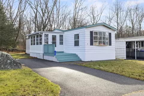 22 Southway, Taunton, MA 02780