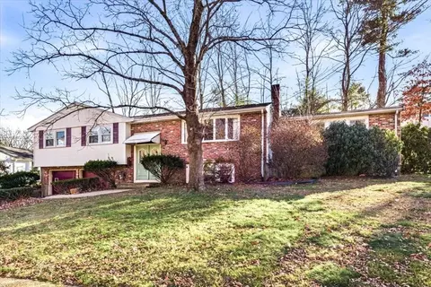 6 Sunset Dr, Randolph, MA 02368