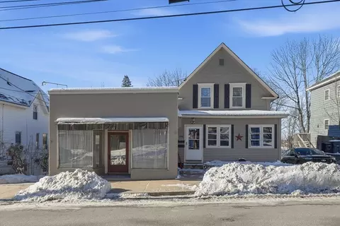 293 Pine St, Gardner, MA 01440 photo 2