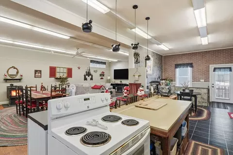 293 Pine St, Gardner, MA 01440 photo 8