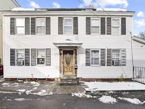 8 Clarks Ct, Lowell, MA 01852