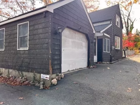 10 Oak Rd, Middleton, MA 01949 photo 2