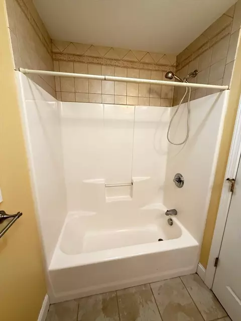 47 Gibbs St, Worcester, MA 01607 photo 13