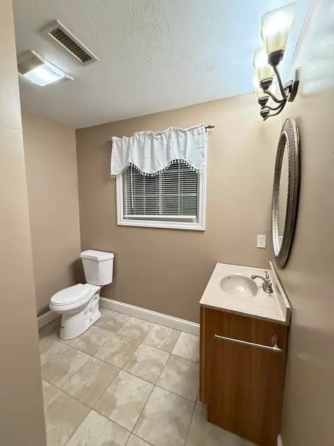 47 Gibbs St, Worcester, MA 01607 photo 22