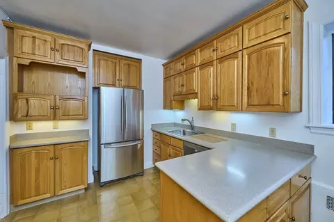 100 Sewall Ave #5, Brookline, MA 02446 photo 12