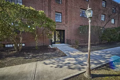 100 Sewall Ave #5, Brookline, MA 02446 photo 3