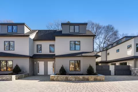 956 Walnut St #5, Newton, MA 02461