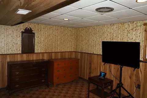 208 Tamarack Dr, Springfield, MA 01129 photo 21