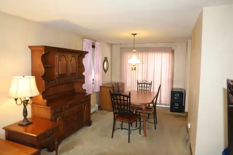 208 Tamarack Dr, Springfield, MA 01129 photo 9