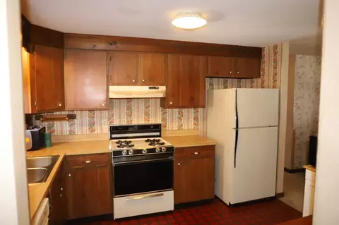 208 Tamarack Dr, Springfield, MA 01129 photo 7
