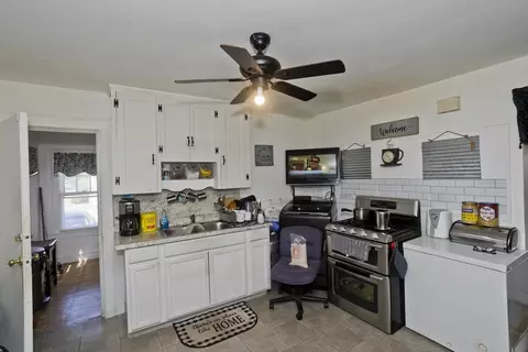 320 Oakland St, Springfield, MA 01108 photo 22